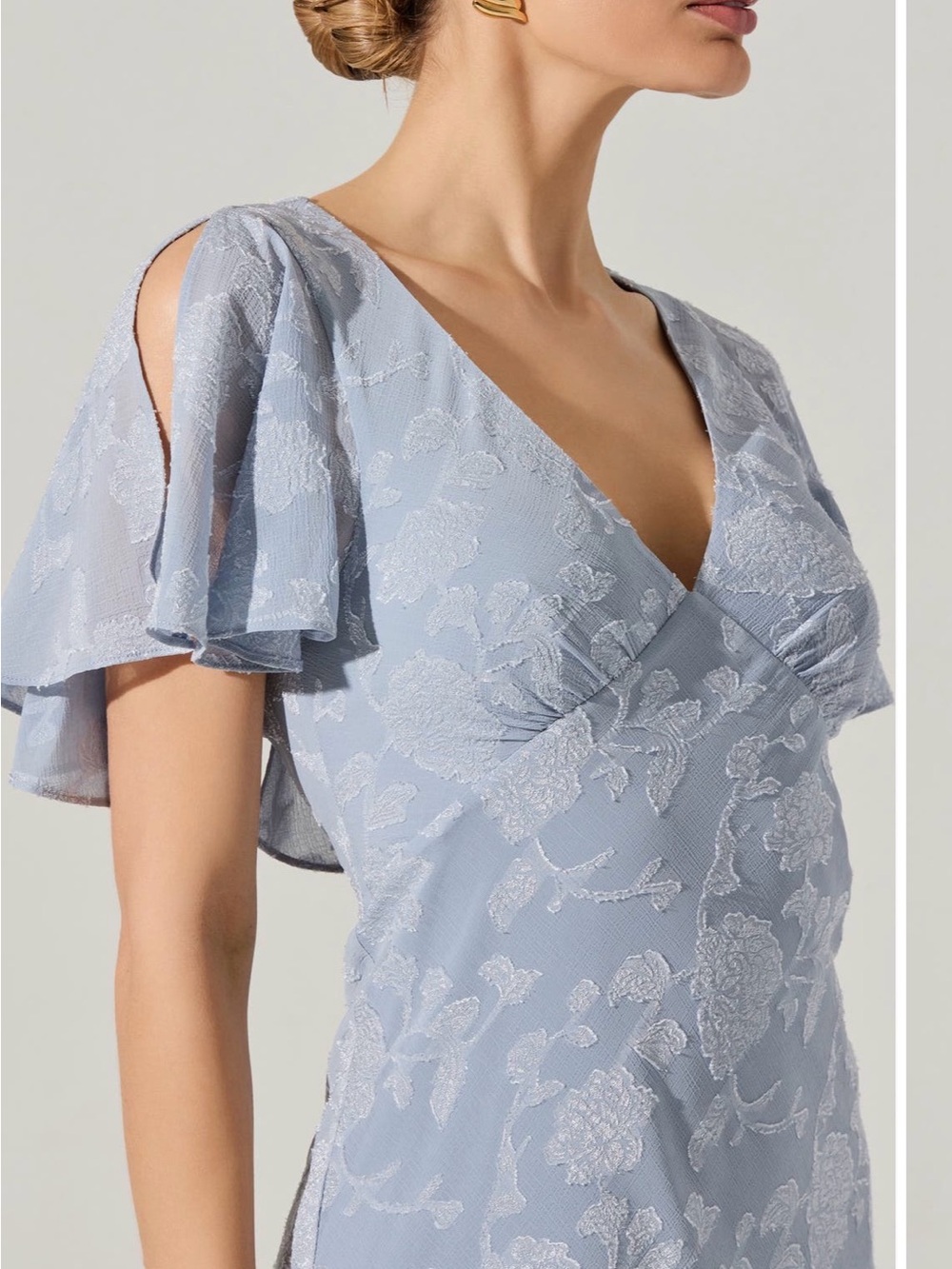 Astr Powder Blue Floral Midi Dress with V-Neck - Picture 4 of 7